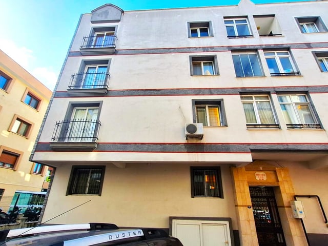 İZMİR BUCA METRO YANINDA 140 M2 DOĞALGAZLI SATILIK 3+1  DAİRE