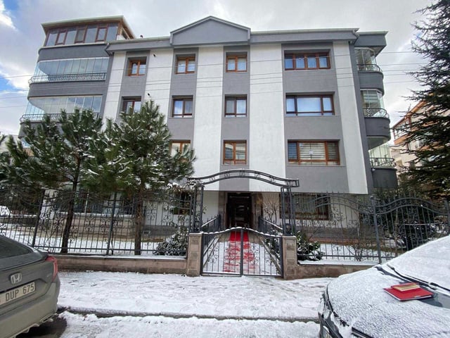 BIRLIK MAH.TEMIZ BAKIMLI NET 140M2 SATILIK DAIRE