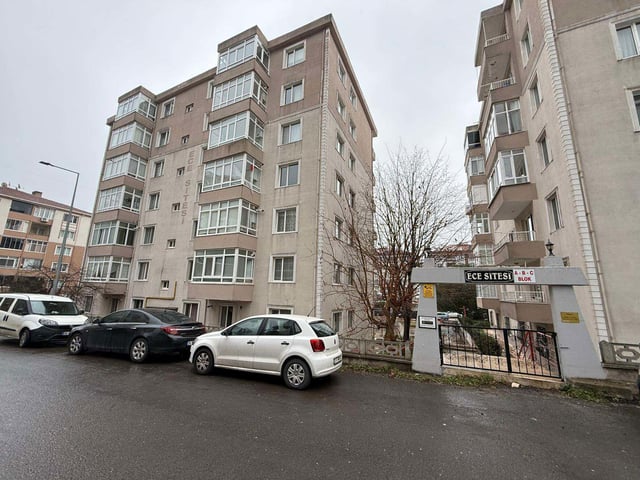 3+1 SATILIK DAİRE ALİPAŞA MAHALLESİ(ECE SİTESİ)