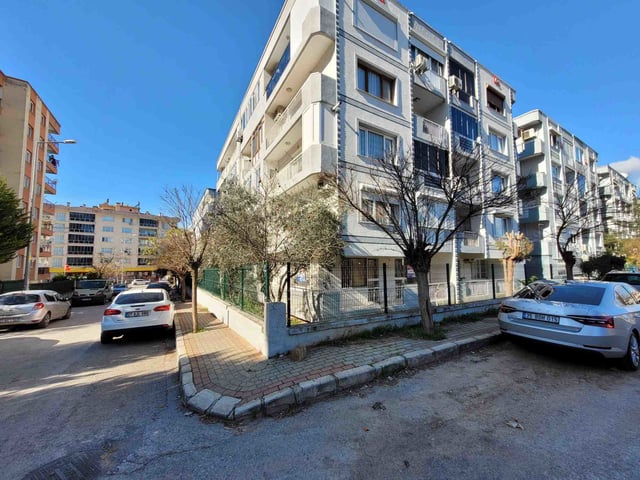 BUCA YILDIZ MAHALLESI SATILIK 3+1 DAIRE