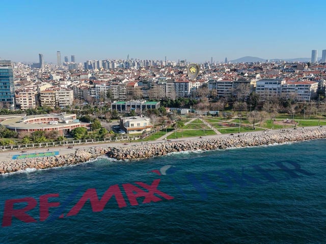 MODA'NIN EN GÜZEL YERINDE, ÇOK ÖZEL EŞYALI KIRALIK YALI DAIRESI