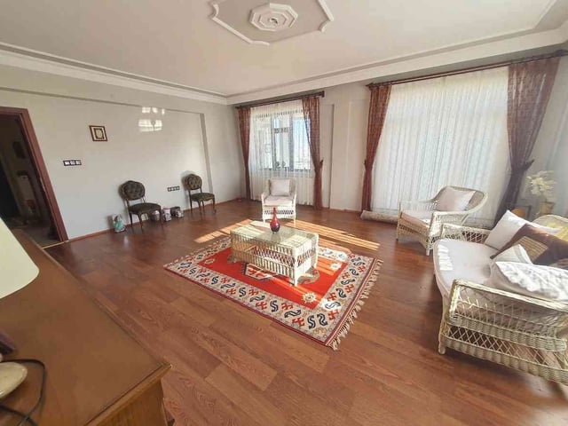 REMAX DOĞU'DAN HİLALKENTTE SATILIK 4+1 DAİRE