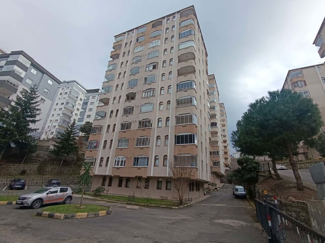 YOL-İŞ SİTESİ HER TARAFI AÇIK FERAH BALKONLU MASRAFSIZ 2+1