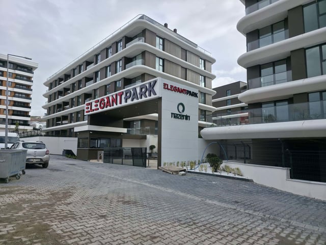 REMAX YALOVADAN KADIKÖY ELEGANT PARK SİTESİNDE 1+1 ARAKAT DAİRE
