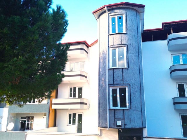 REMAX MAVI RIDVAN GEDİKTEN FERİZLİ İNÖNÜ MAHALLESİNDE 2+1 KİRALIK  DAİRE