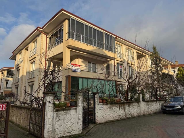 ÖMER İNAN REMAX HÜR MARKETLER BÖLGE 3+1 KİRALIK DAİRE