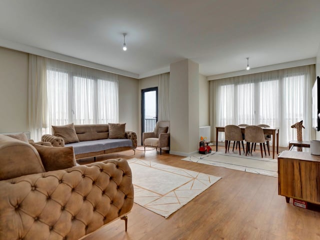 REMAX ANI 'DAN ÇENGELKÖY ENVAREV SİTESİ 'NDE SATILIK 3+1 DAİRE