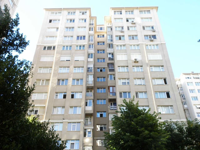 SAHRAYICEDIT'DE İNTAŞ ÇAMLIK SITESI SATILIK 3+1 DAIRE