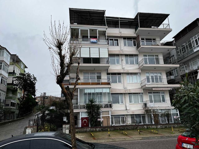 REMAXÇAKRA ÖMER ONAYCI'DAN PANAROMIK DENIZ MANZARALI KIRALIK 2+1