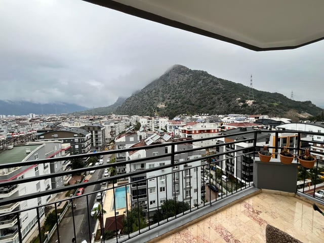 ANTALYA KONYAALTIN'DA DENİZ MANZARALI ÖZEL DEKORASYONLU DAİRE!!!