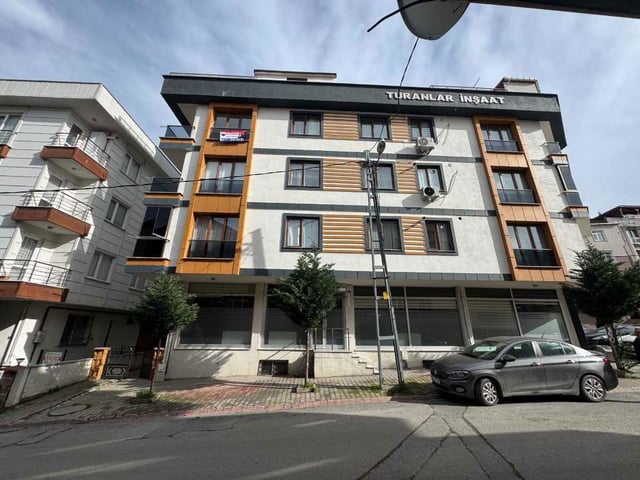 SARIGAZİ MAH.DE METRO,HASTANE,AWM YAKINI SATILIK TERASLI BOŞ 4+1 ÇATI DUBLEXİ