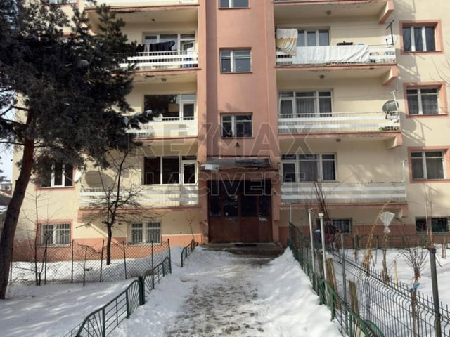 RE/MAX LACIVERT'TEN YENIŞEHIRDE IÇI YAPILI 3+1 SATILIK DAIRE