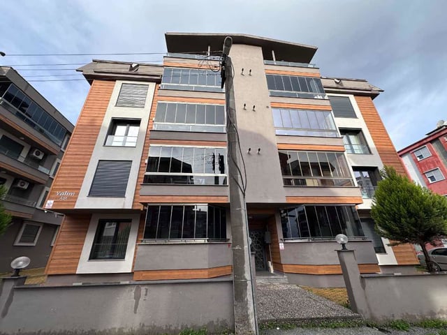 REMAX MID BALIKESIR KARESI PAŞAALANI MH. KIRALIK GENIŞ 3+1 DAIRE