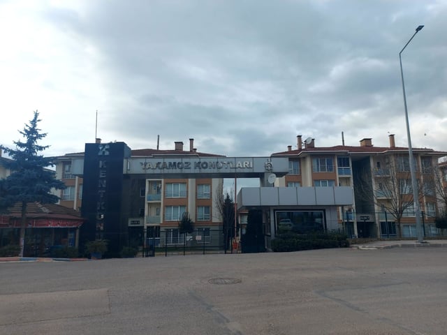 BAŞİSKELE PAŞADAĞ MAHALLESİ ASANSÖRLÜ 2+1 SATILIK DAİRE