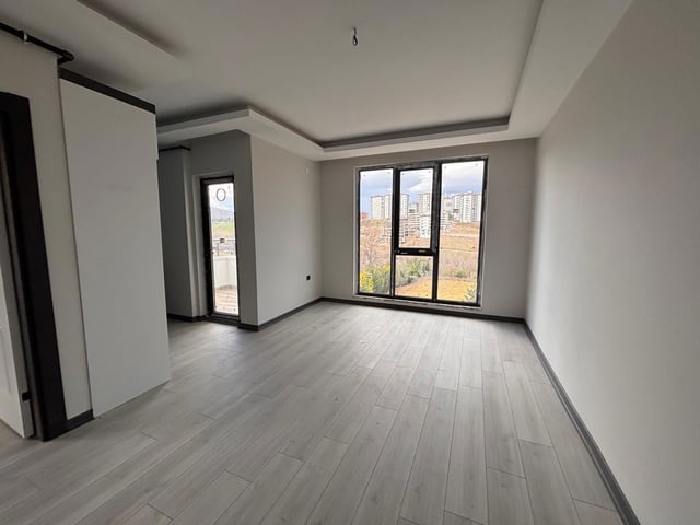 REMAX SEVCAN GÜRLEVİKTEN ATAKUM BÜYÜKOYUMCADA DENİZ MANZARALI KİRALIK 1+1