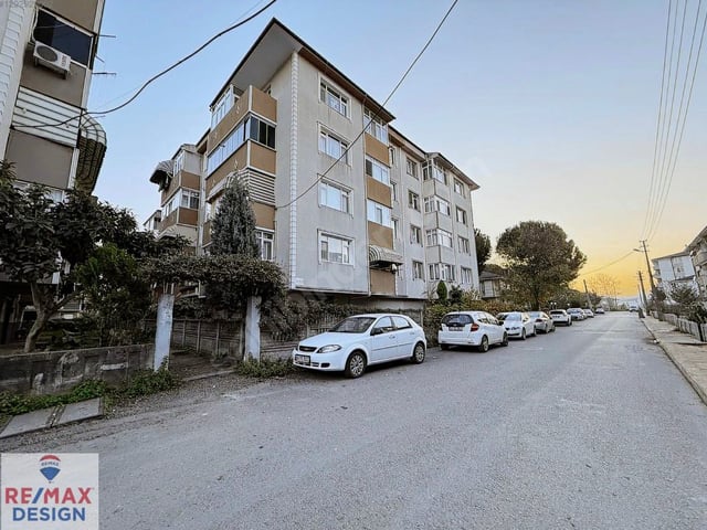 ERENLER YAPTAŞ BLOKLARINDA KİRALIK 3+1DAİRE REMAX DESIGN