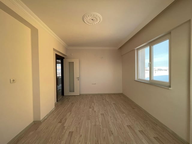 RE/MAX CENTRAL'DAN FATİH MAH. ARAKAT GENİŞ KULLANIŞLI 3+1 DAİRE