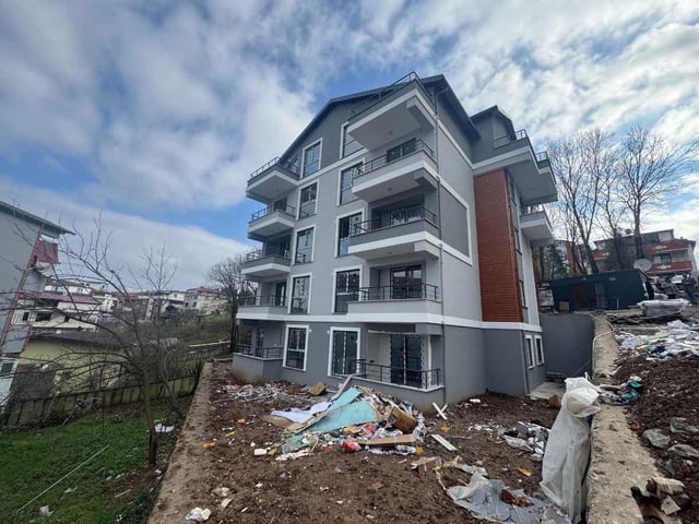 REMAX ÇAKRA'DAN GÖLCÜK HISAREYN'DE 2+1 DÜZ DAİRE