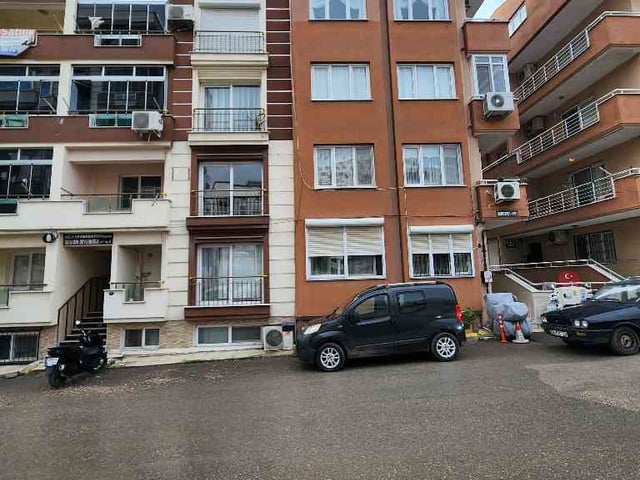 DİKİLİ'DE MERKEZİ KONUMDA FIRSAT SATILIK 2+1
