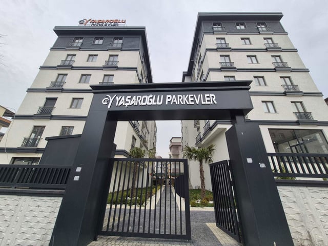 SANCAKTEPE' DE BUTİK SİTEDE ARA KAT SATILIK 2+1 DAİRE