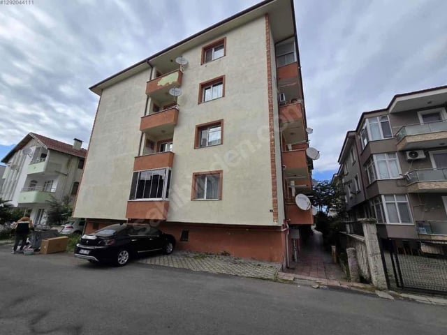SERDİVAN BAHÇELİEVLER'DE MERKEZİ LOKASYONDA SATILIK DAİRE