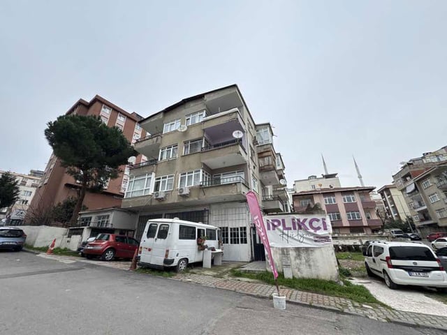 KARTAL YUKARI MH. MARMARAY’A ÇOK YAKIN SATILIK 2+1 DAİRE