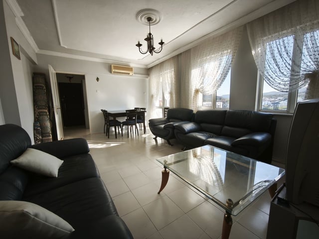 DİKİLİ EKİN SİTESİ'NDE 2+1 BAKIMLI AYRI MUTFAKLI SATILIK DAİRE