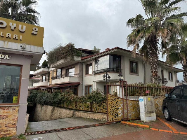 DEREBOYU KONAKLARINDA SATILIK DAİRE REMAX DESİGN