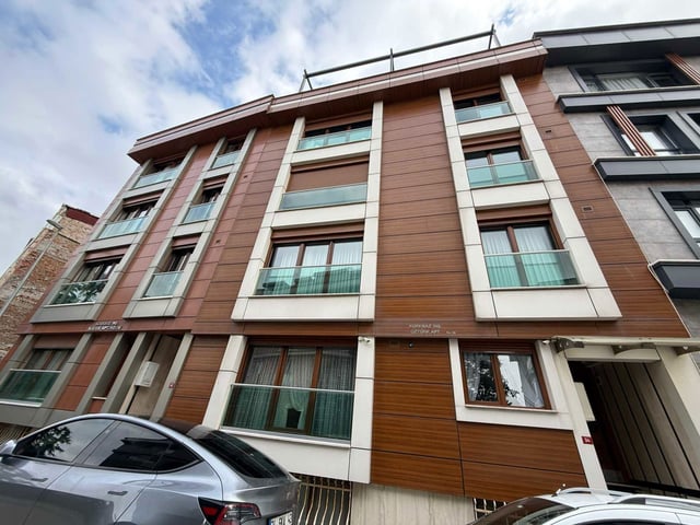 ÜSKÜDAR SULTANTEPE'DE MERKEZI LOKASYONDA 2+1 BAKIMLI SATILIK DAIRE