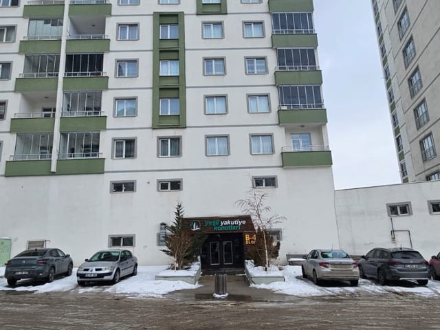 REMAX İLKE'DEN YEŞİL YAKUTİYE SİTESİ'NDE 3+1 SATILIK LÜX DAİRE