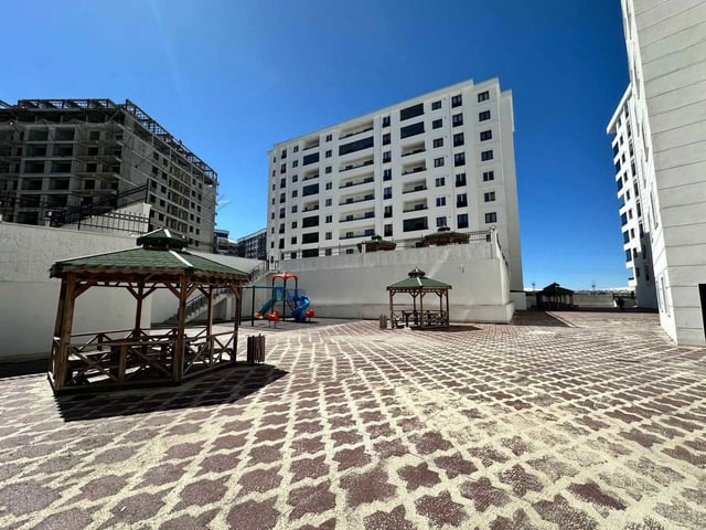 REMAX İLKE'DEN YILDIZKENT CİHAN GRUP'TA 4+1 KİRALIK LÜX DAİRE