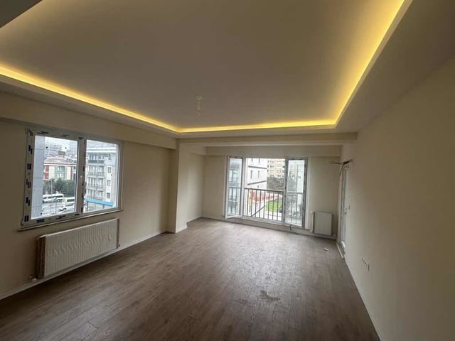 BEYLİKDÜZÜ İHLAS MARMARA EVLERİ 4 ÜN KARŞISI SATILIK 2+1 DAİRE