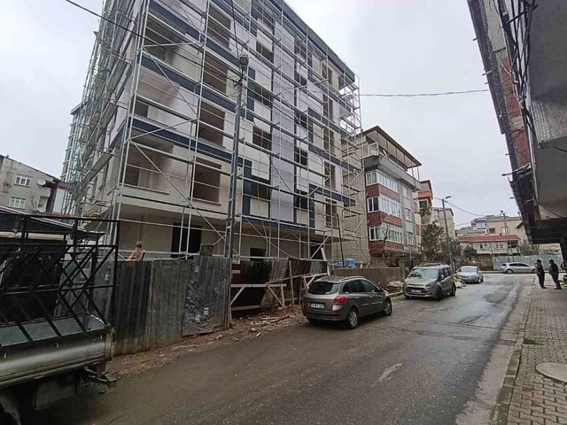 BATTALGAZİ MAHALLESİNDE YENİ BİNADA KREDİYE UYGUN AÇIK OTOPARKLI FERAH 2+1 DAİRE