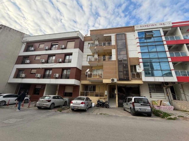 REMAX MODEL DEN DOKUZÇEŞMELER KAMPÜS CIVARI EŞYALI 2+0