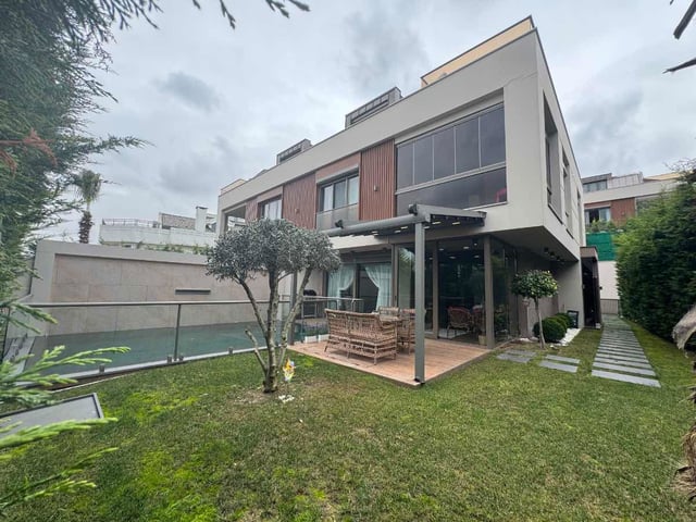REMAX TEN BEYLİKDÜZÜ COSTA VİLLA SİTESİ LÜKS ÖZEL TASARIM 6+2