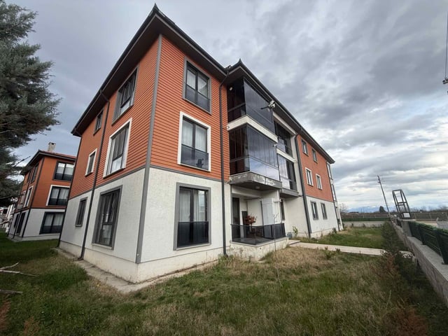 ÖMER İNAN REMAX HÜR FATIH MAH. 3+1 SITE İÇI GÜNEY CEPHE DAIRE