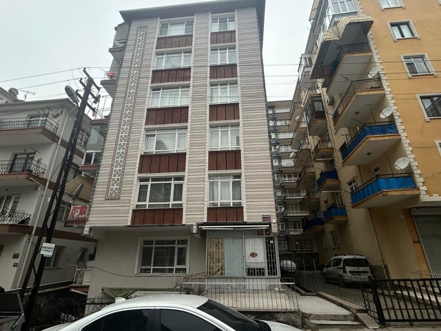 YENIMAHALLE DEMETLALE MAHALLESI SATILIK 3+1 DAIRE