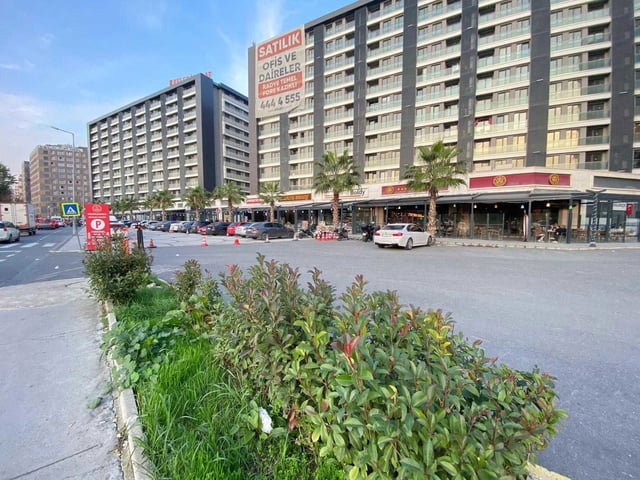 KÜÇÜKÇEKMECE KELEŞ CENTER KDV AVANTAJL ARA KAT SATILIK 2+1 DAİRE