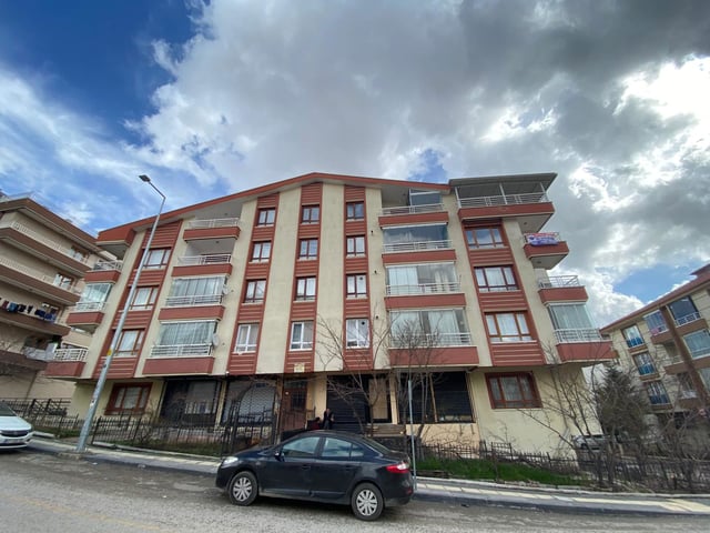 BATTALGAZI MAHALLESI 1017 CADDE ÜZERINDE 5+1 DUBLEKS TERASLI GENIŞ DAIRE