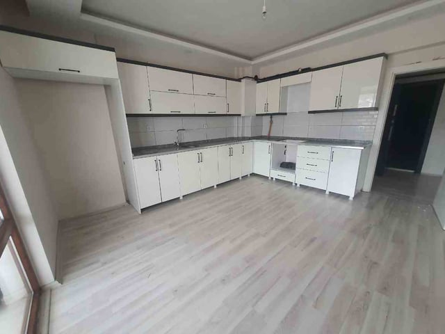 REMAX DOĞU'DAN DOĞUKENT STADYUMU KARŞISINDA KİRALIK 3+1 DAİRE