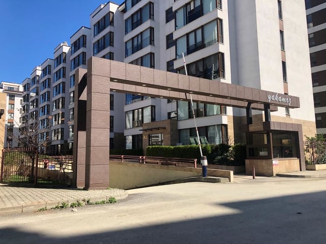 KAŞÜSTÜ YÜKSELEN DEĞERİ YAKAMOZ EVLERİ GENİŞ 2+1 DAİRE
