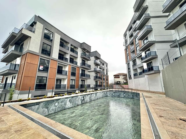 RE/MAX DREAM FARKIYLA  İZMİT BAĞÇEŞMEDE KULLANIŞLI SIFIR  EĞİMSİZ 2+1DUBLEKS KİRALIK DAİRE