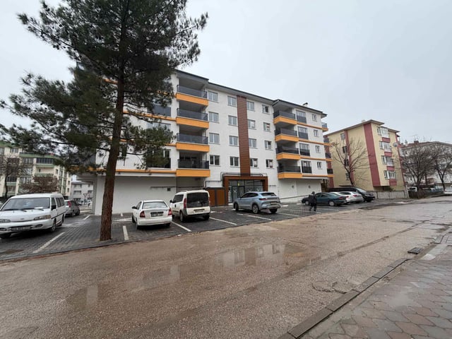POLATLI 1 CADDESİNDE GENİŞ 2+1 DAİRE