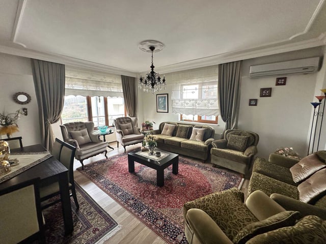 SERDİVAN BEŞKÖPRÜ MAH. GÖL MANZARALI SATILIK 180M² DUBLEKS DAİRE