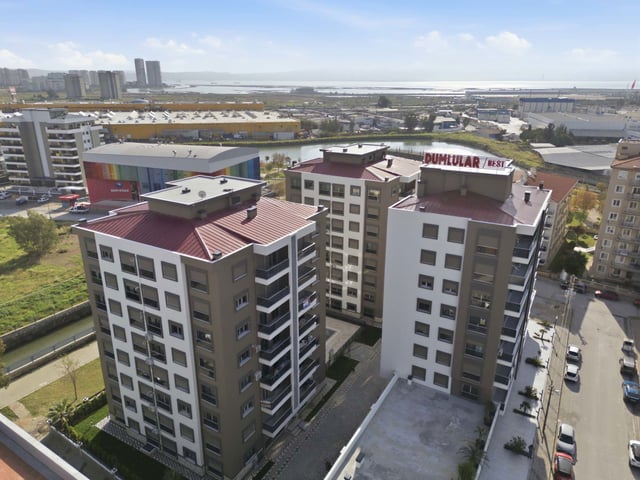 ÇİĞLİ ATAŞEHİR 'DE  HAVUZLU SİTEDE 2+1 KİRALIK DAİRE