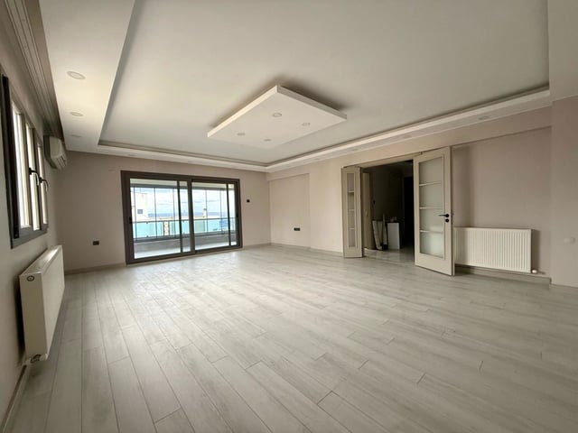 GÖRKENT SITESINDE ŞEHIR VE DENIZ MANZARALI 3+1 SATILIK