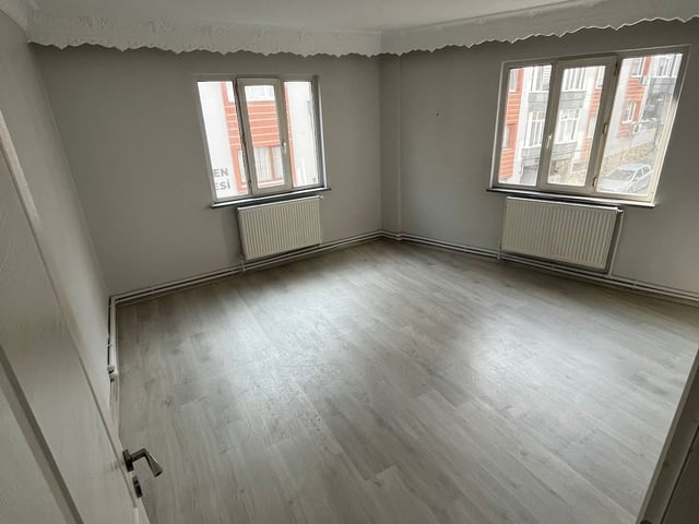 REMAX ADVANTAGE DEN BANDIRMA MERKEZDE  SATILIK  3+1 FIRSAT  DAİRE