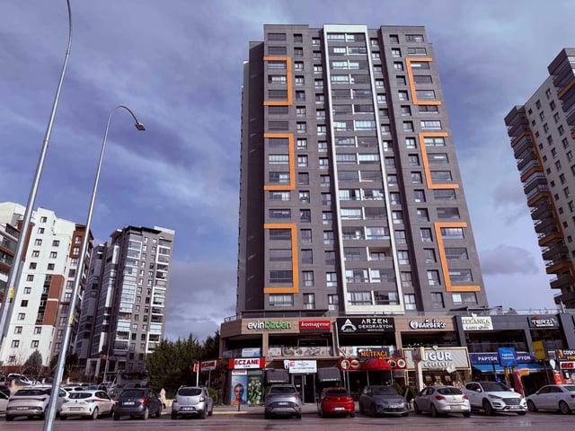 HİTTOWN SİTESİNDE FULL EŞYALI 2,5+1 KİRALIK DAİRE – METRO YANI