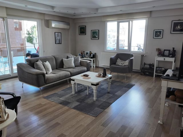 REMAX TARGET'DAN BALÇOVA ÇETIN EMEÇ'DE 3+1 DAIRE.