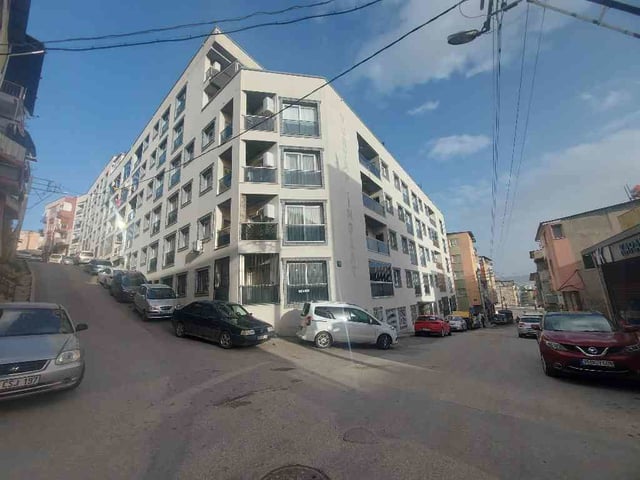 BOZYAKADA GENÇ BİNADA 2+1 ÖZEL OTOPARKLI LÜKS ARAKAT DAİRE